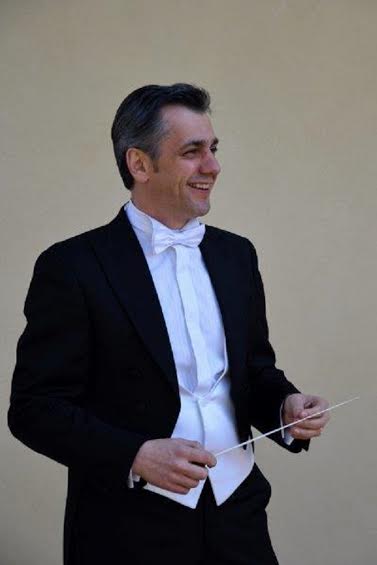 Vito Lo Re,compositore e direttore d'orchestra 