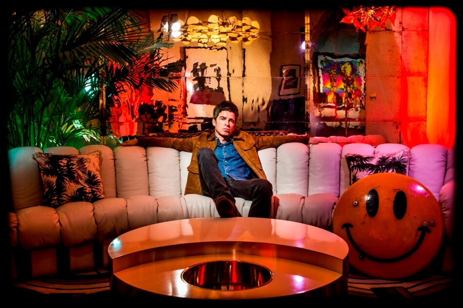 Noel Gallagher e gli High Flying Birds, Who built the moon 