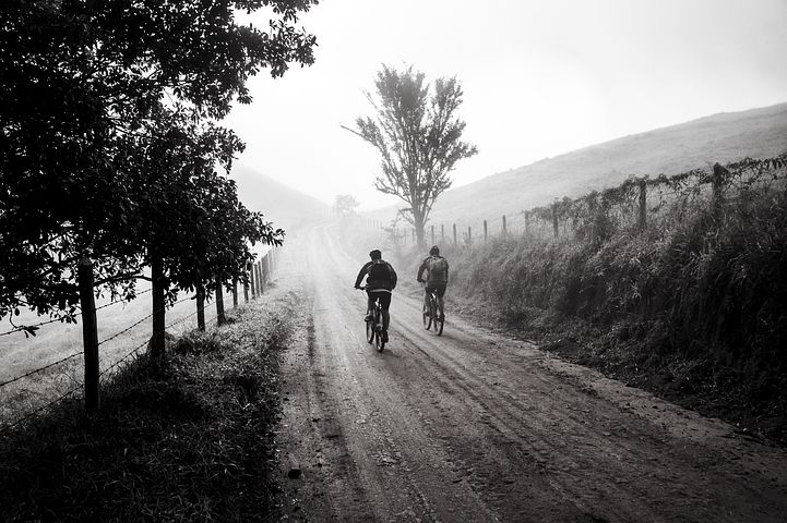 Il bandito e il campione: il ciclismo eroico raccontato da De Gregori