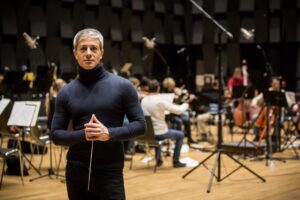 Musica Maestro: Nicola Guerini, dirigere l'orchestra con empatia 1